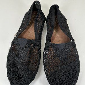 Black Lace TOMS | 6.5